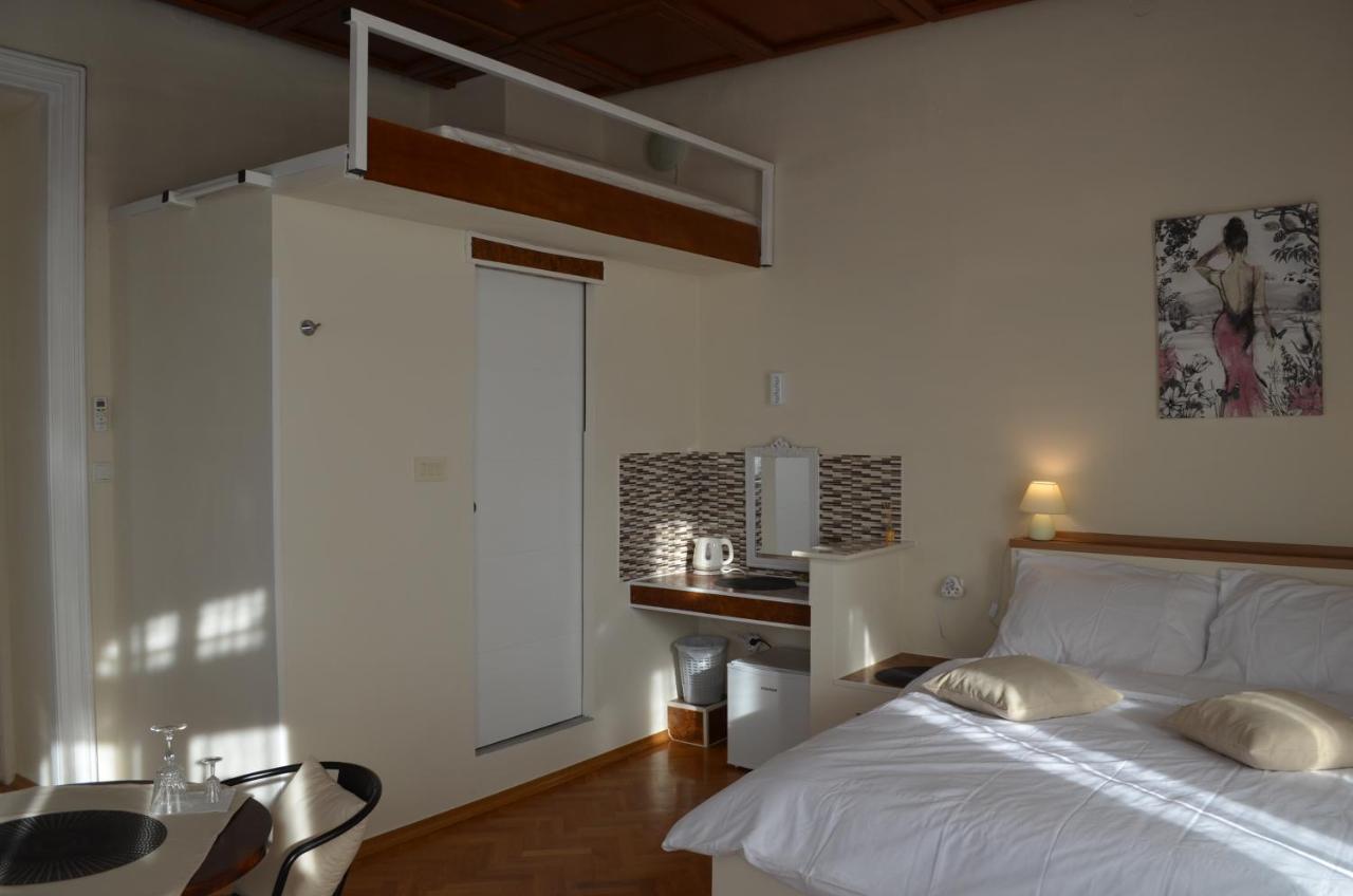 Rooms & Apartments Infinity Rijeka Bagian luar foto
