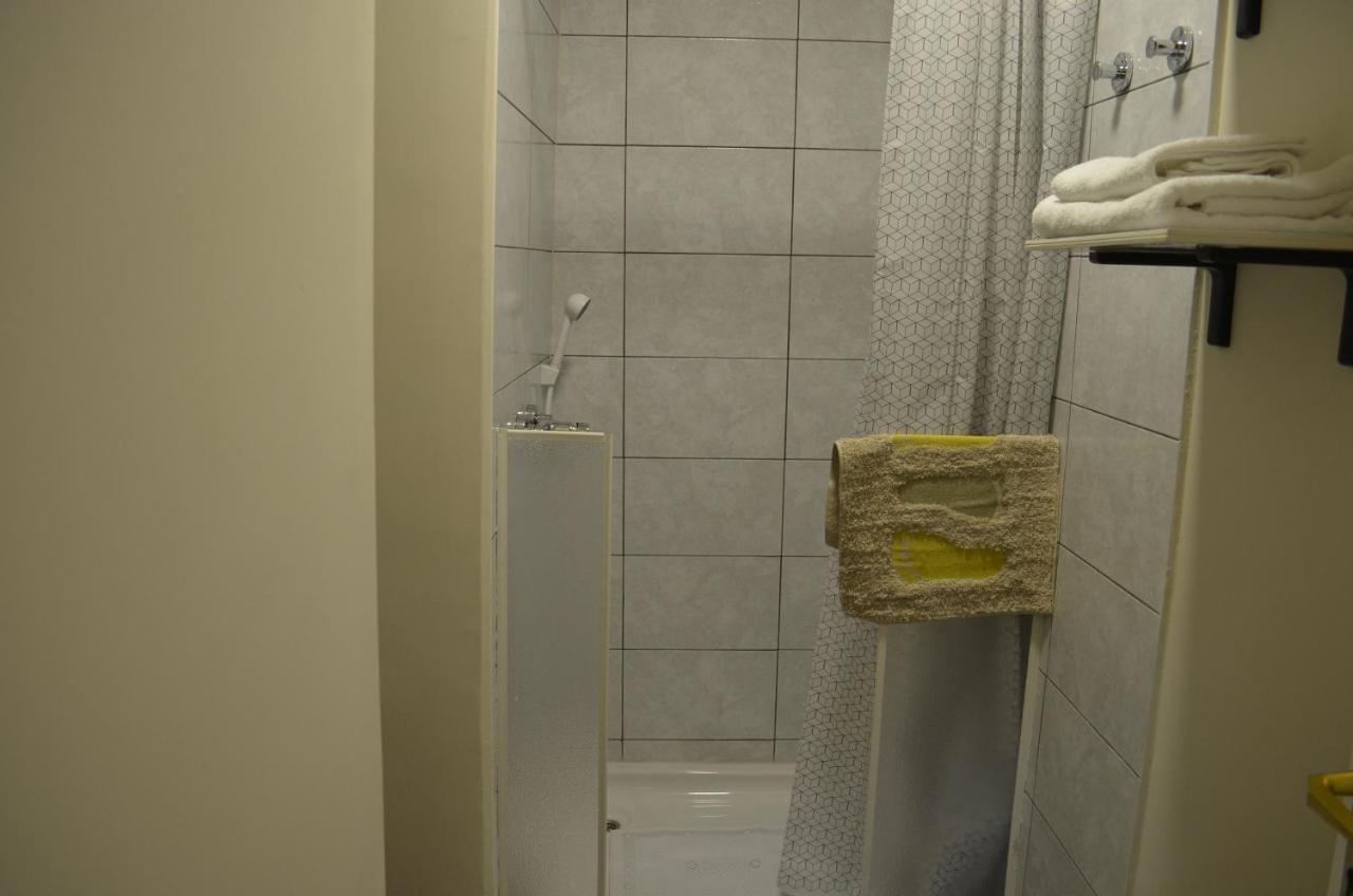 Rooms & Apartments Infinity Rijeka Bagian luar foto