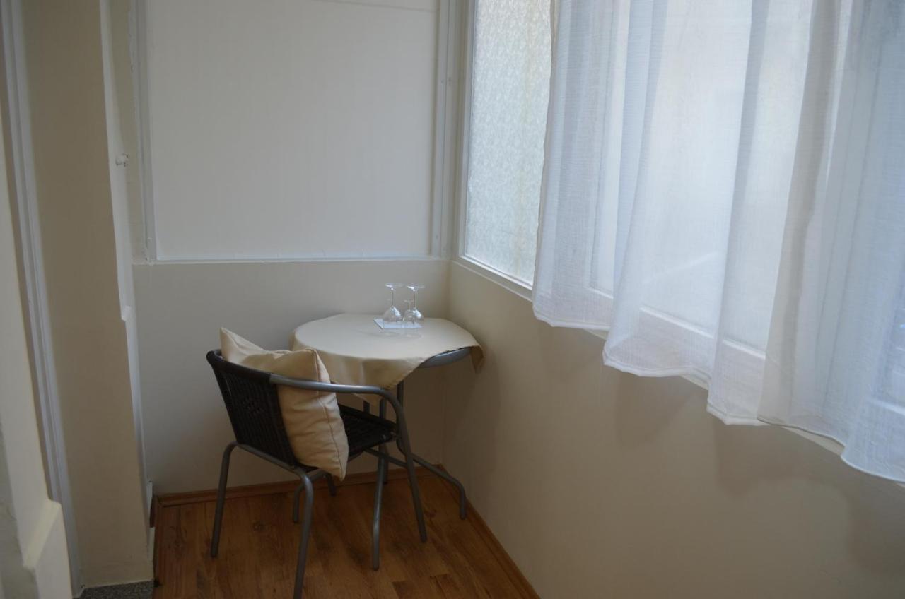 Rooms & Apartments Infinity Rijeka Bagian luar foto