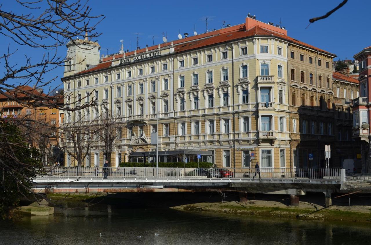 Rooms & Apartments Infinity Rijeka Bagian luar foto